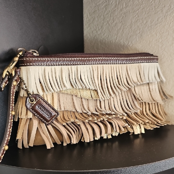 Coach Vintage 9155 Suede Fringe Wristlet Like New - Picture 1 of 10